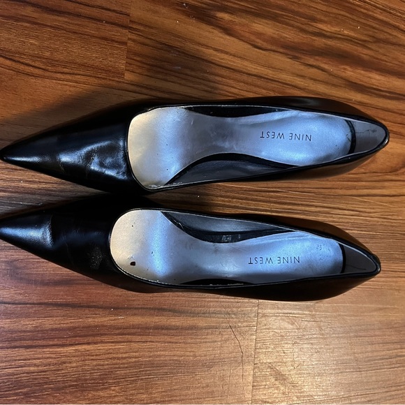 NWOB NINE WEST BLACK PUMPS - Picture 2 of 7